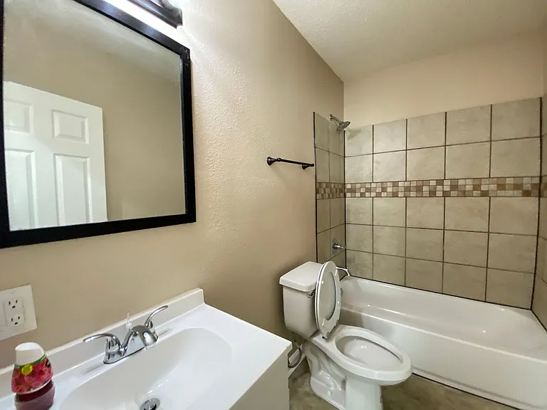 4512 W 27th St — Photo 11