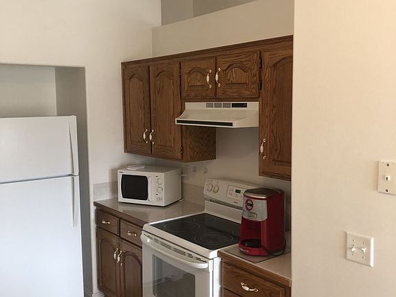 5th image of 216 Susan Dr
