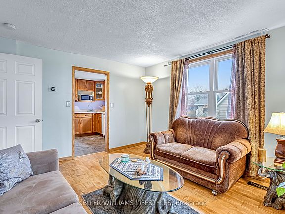 5th image of 15 Caverly Rd