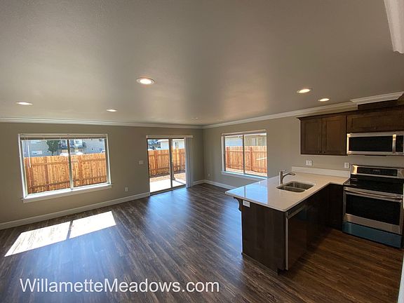 4th image of 1020-1022 Arthur Way NW #7b2b3f00d