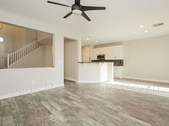 3rd image of 10616 Blue Larkspur Ct