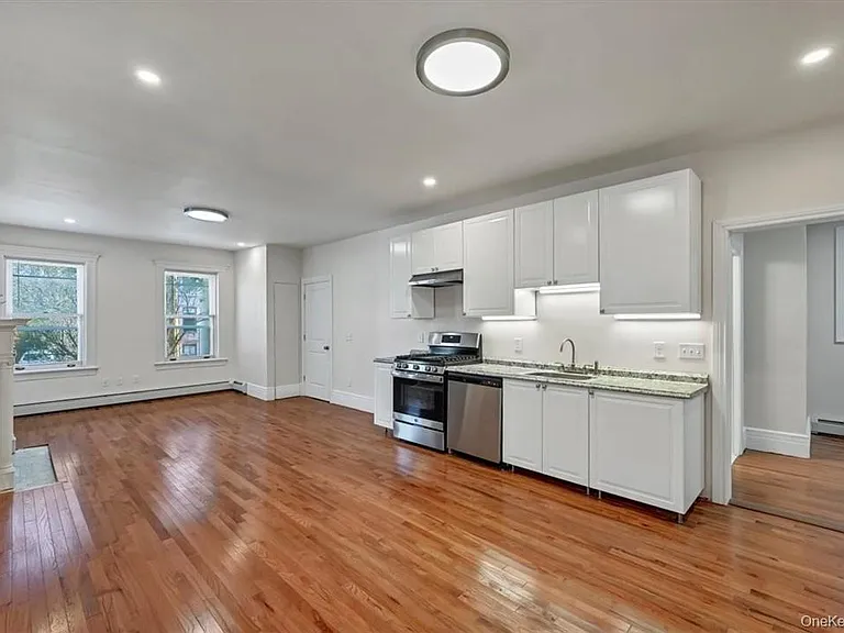 271 Liberty St #1 — Photo 10