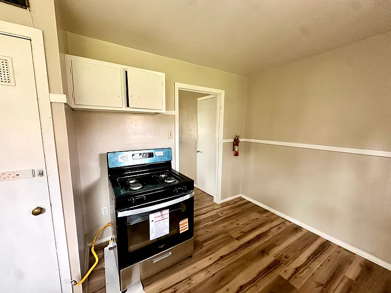 212 S Fillmore St #B — Photo 13