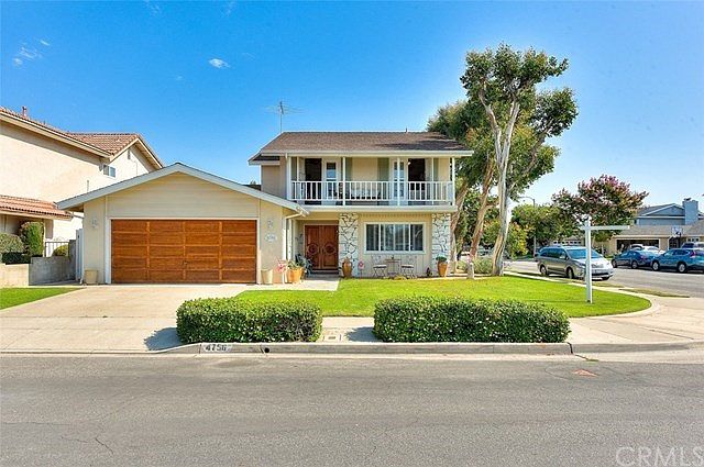 1st image of 4756 Hazelnut Ave