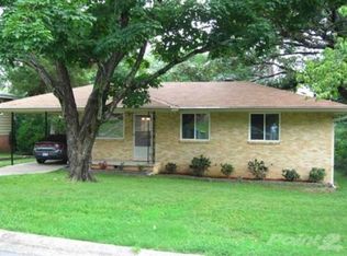 72 Broadmoor Dr, Little Rock, AR 72204