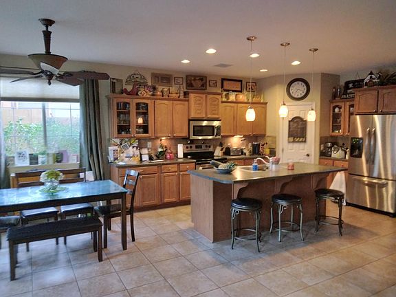 Awesome Large shared Kitchen to Cook and serve food.