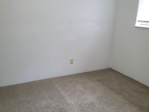 5th image of 171 SE Uglow St