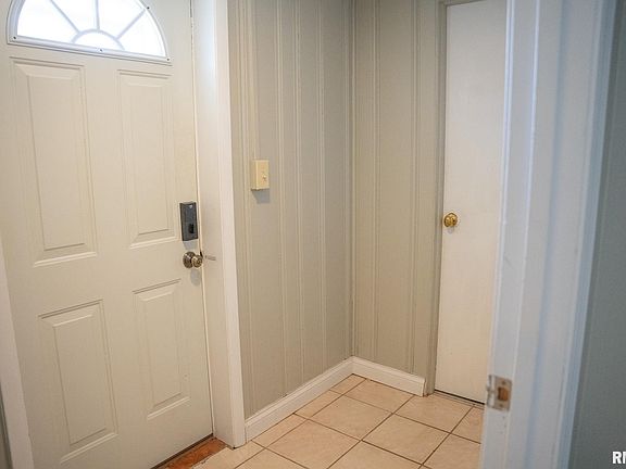 2nd image of 2114 W Westbrook Dr