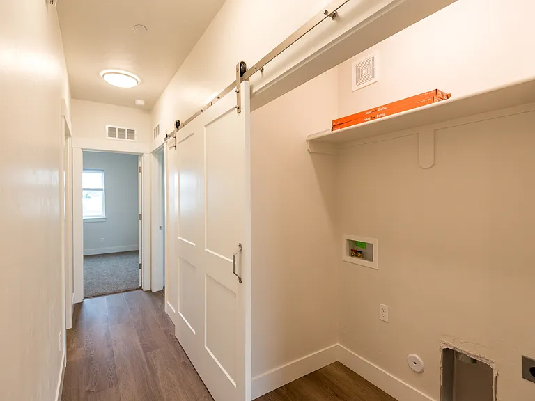 403 Grace Ln — Photo 11
