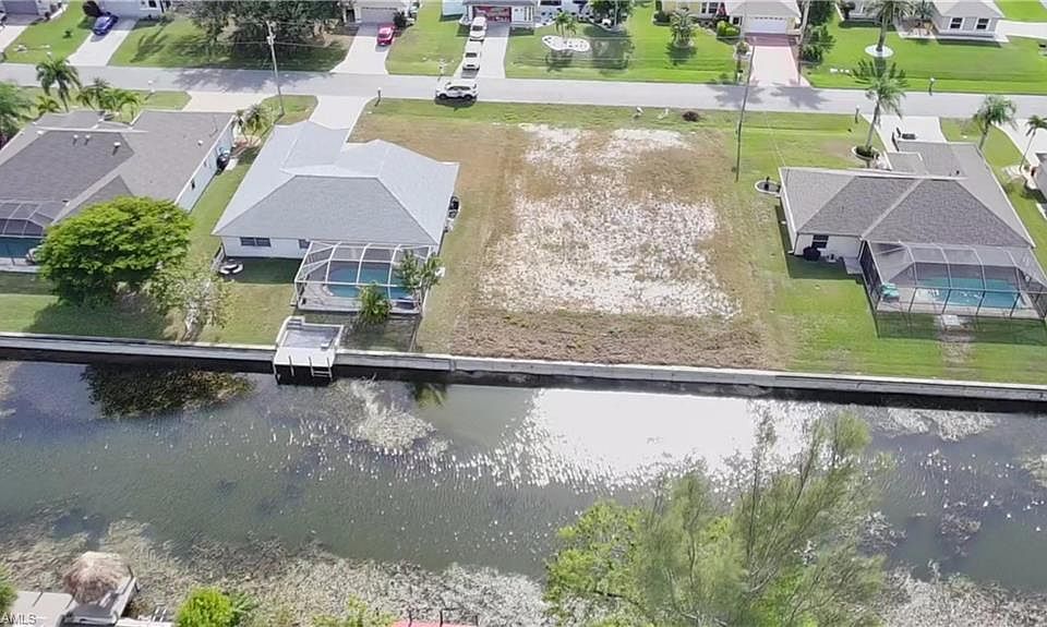 2nd image of 309 SE 23rd TER