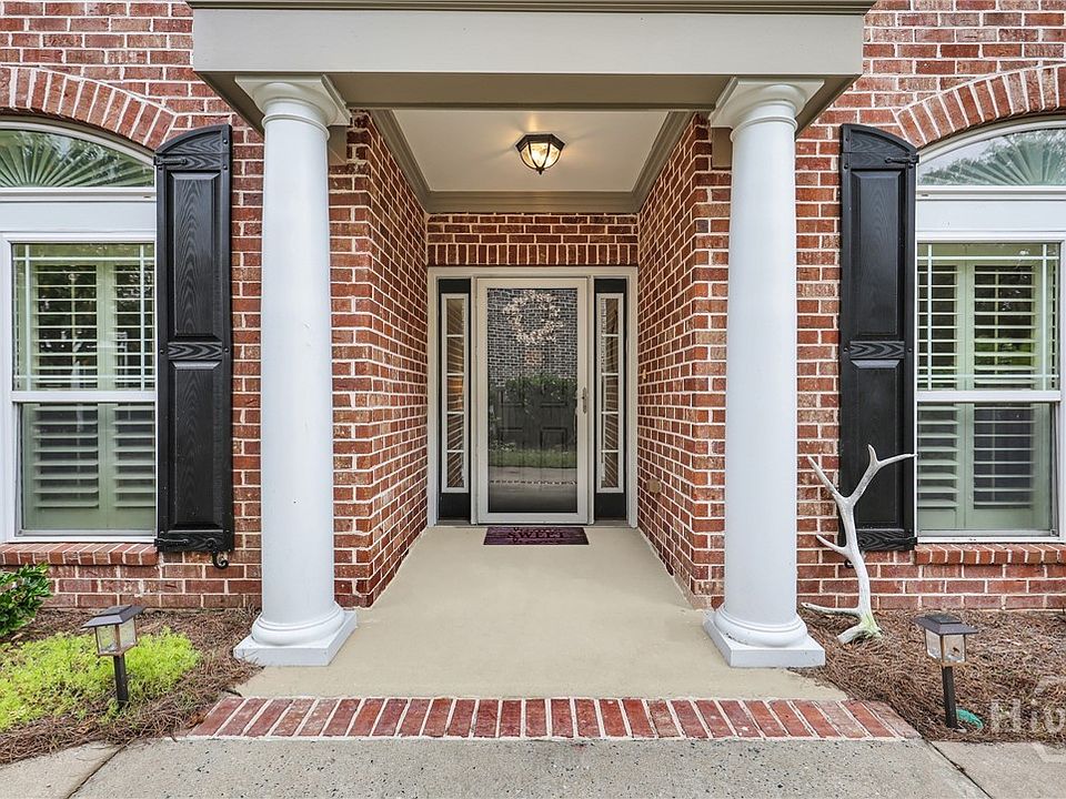 1st image of 2502 River Oaks Drive
