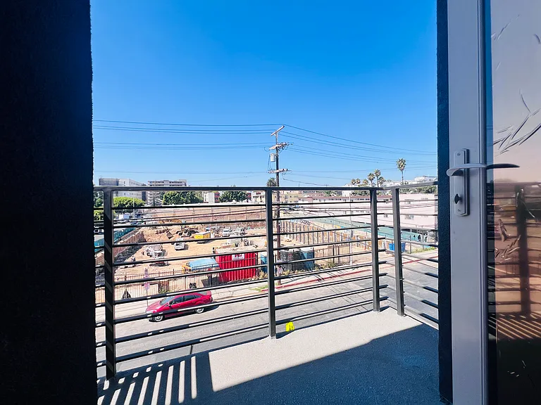 250 S Burlington Ave #250 — Photo 39