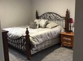 2 Sherry Ln, Bartonville, IL 61607