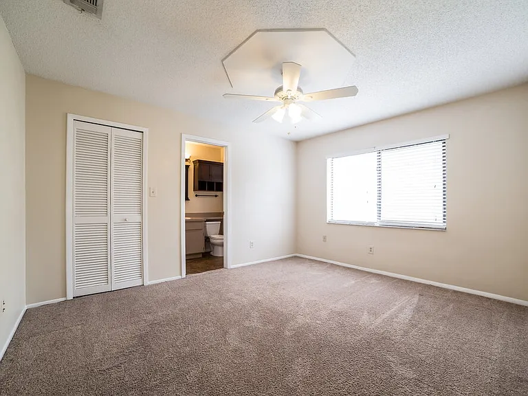 1029 Wainright Dr — Photo 10