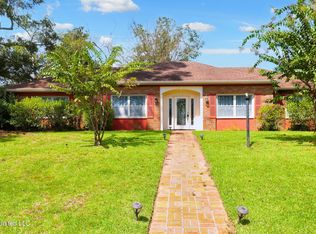 15374 Cedar Ct, Gulfport, MS 39503