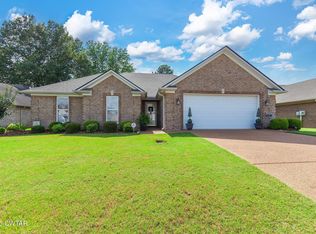 21 Grove Hill Ln, Jackson, TN 38305