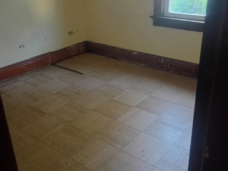 116 Westminster Ave — Photo 15