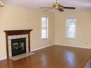 3rd image of 513 Pointe South Dr