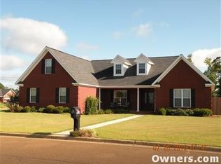 14 Derek Dr, Columbus, MS 39702