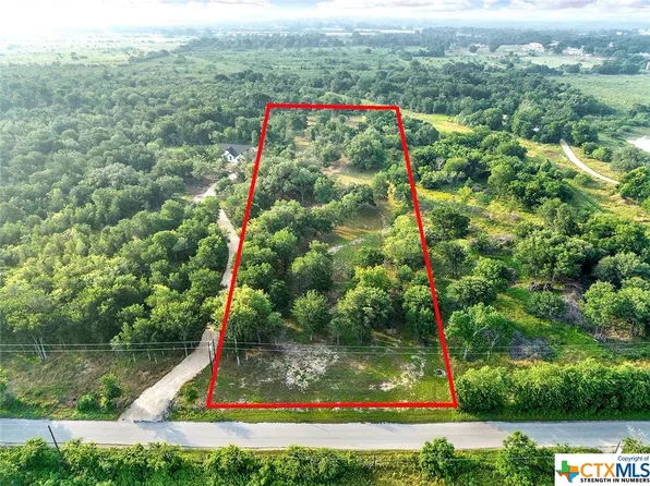 3705 Callihan Rd, Luling, TX 78648