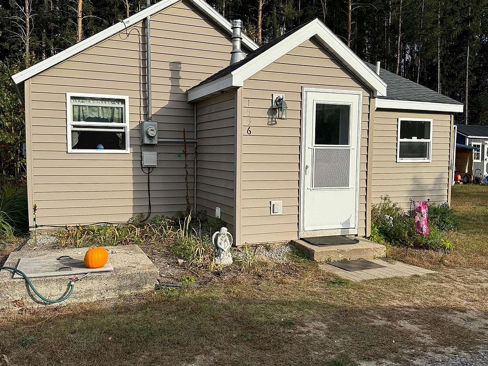 1st image of 1556 County Road 612 NE