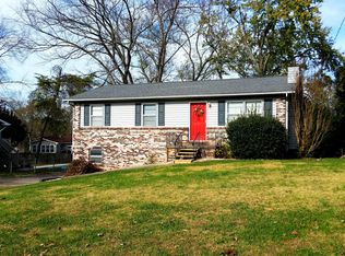 756 Peterson Ln, Maryville, TN 37803