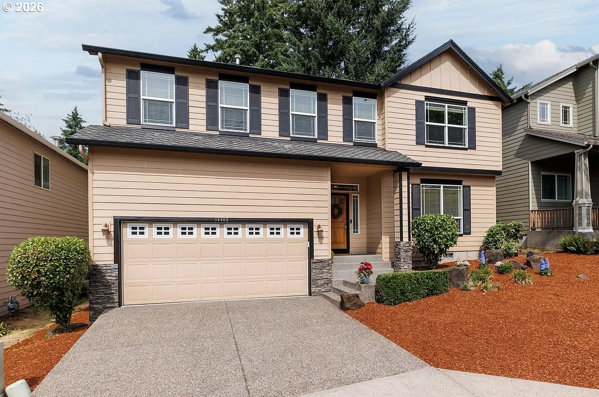 5 bed, 2.5 bath, 2616 sqft, $3,600 — Photo 2