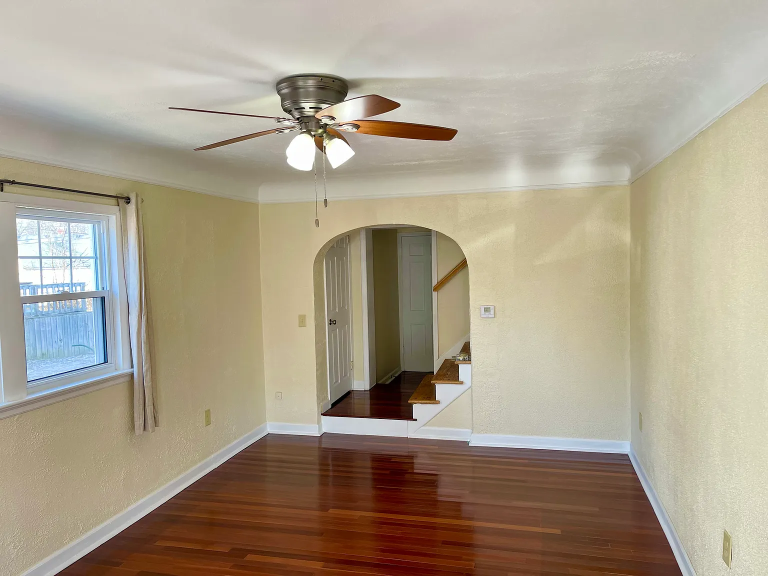 3 bed, 1.5 bath, 1440 sqft, $2,000 — Photo 4