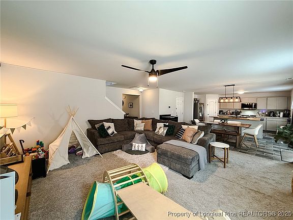 4th image of 231 Desert Orchid Cir