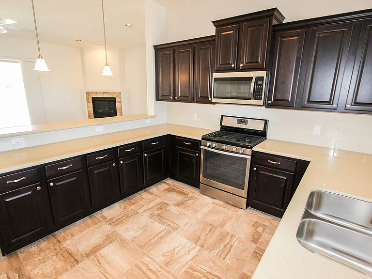 4078 N Wynnwood Dr — Photo 6