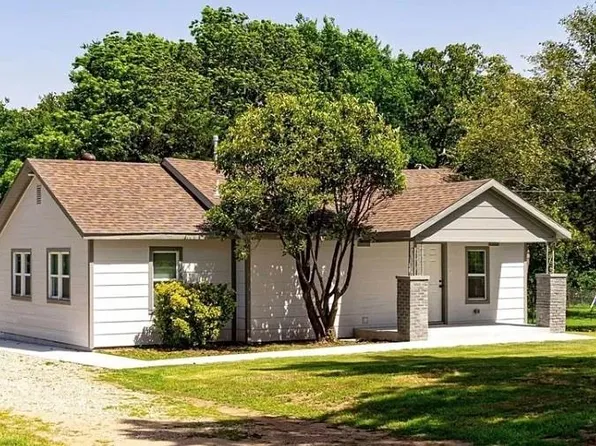 2000 N Dobbs Rd, Harrah, OK 73045