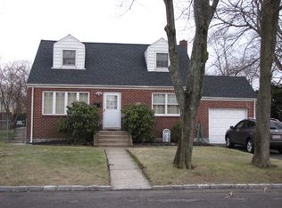 55 Westchester Ave, West Babylon, NY 11704
