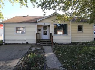 665 N 3rd St, Wood River, IL 62095