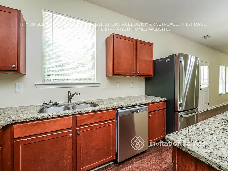 3447 Rosebud Park Dr — Photo 7