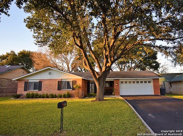 1st image of 322 Prince Dr
