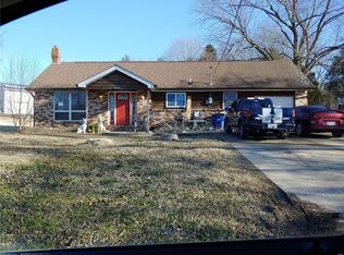5506 Sunset Dr, Hillsboro, MO 63050