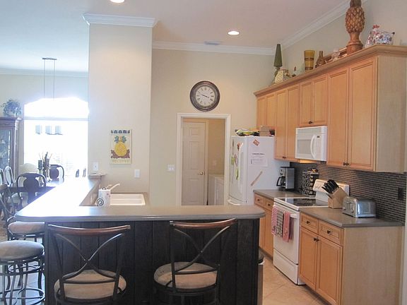 2nd image of 8505 Laurel Lakes Blvd