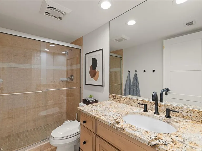 3500 Gulf Shore Blvd N #406 — Photo 15