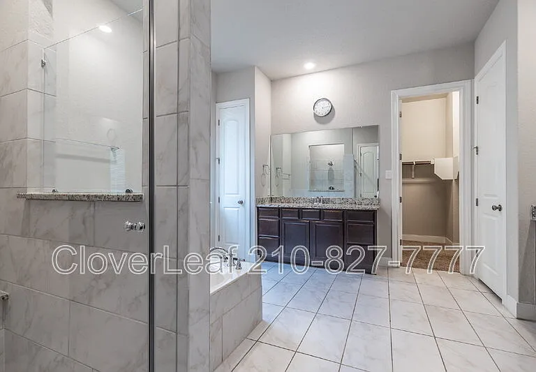 3718 Avia Oaks — Photo 29