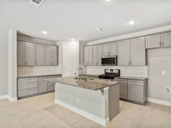 903 Suma Dr, Euless, TX 76040