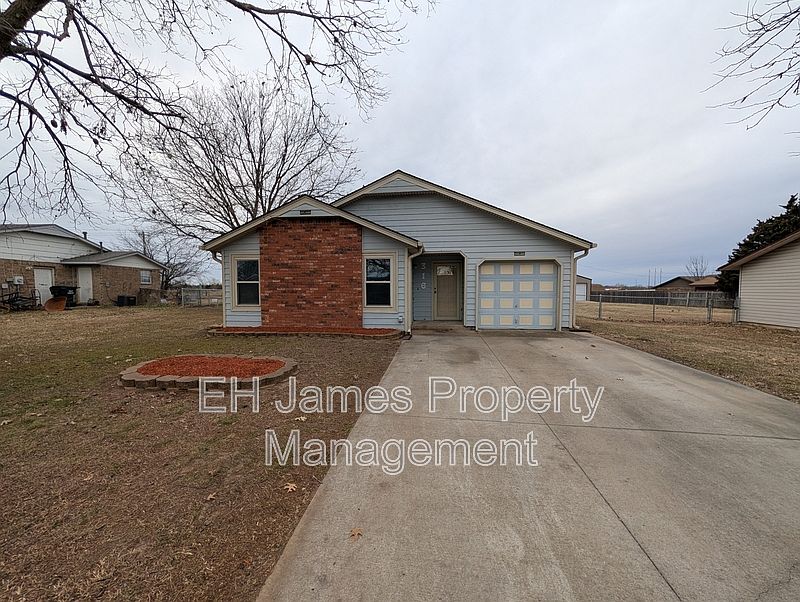 1st image of 316 S Ave E