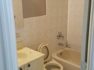 5224 72nd Pl, Maspeth, NY 11378
