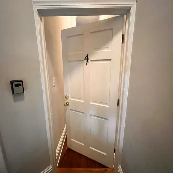 18 W Franklin St #4 — Photo 10