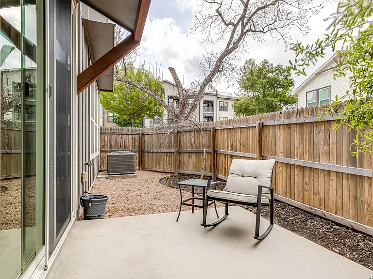 1426 E Sandalwood Ln — Photo 29
