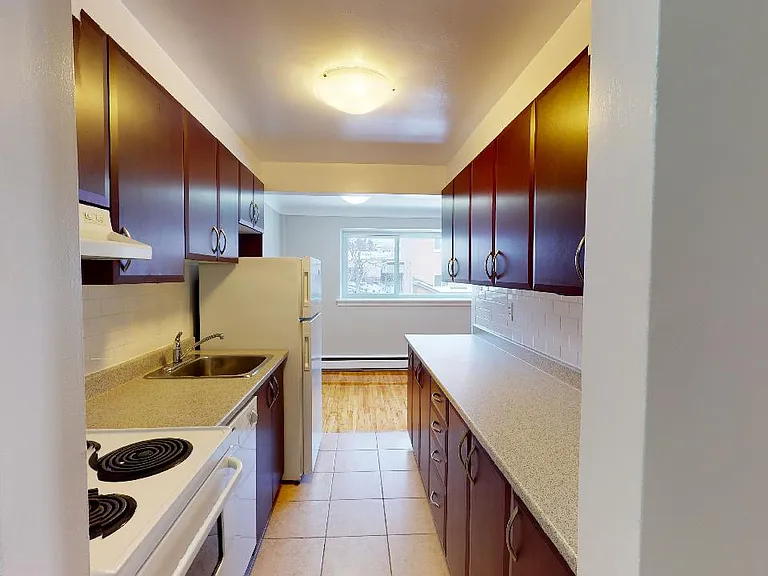 1196 Shillington Ave — Photo 46