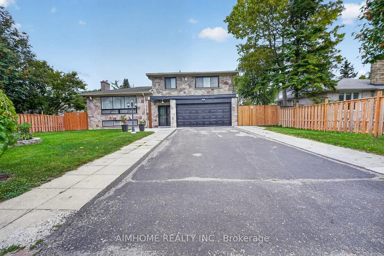 3 bed, $2,900 — Photo 2