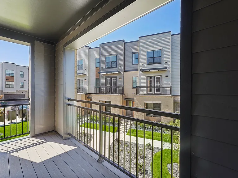 Meridian at CityPlace — Photo 20
