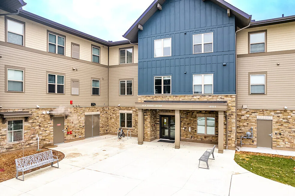 Elk Ridge Lodge — Photo 1