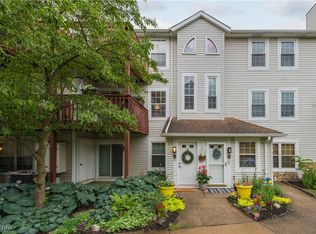 28200 Detroit Rd APT D3, Westlake, OH 44145