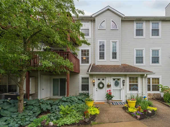 28200 Detroit Rd APT D3, Westlake, OH 44145
